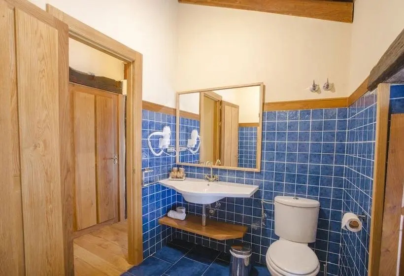 Standard Neljän Hengen Huone, Posada Condado De La Mota