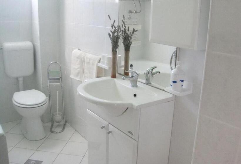 آپارتمان 1 خوابه, Ina Apartments