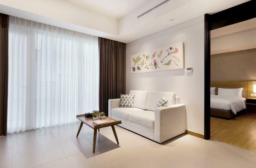 דירת חדר, Aviary Bintaro