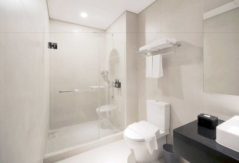 דירת פרמיום 2 חדרי שינה, Aviary Bintaro