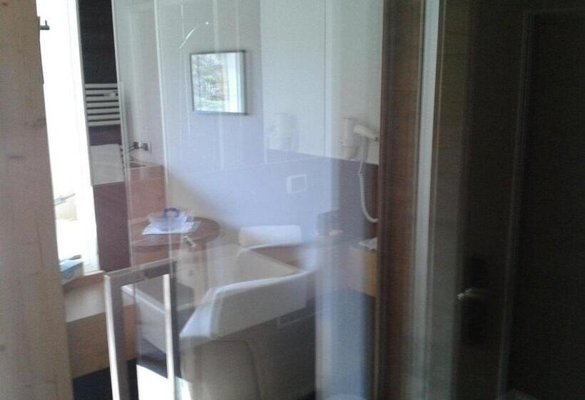 스탠다드 싱글 룸, Flora