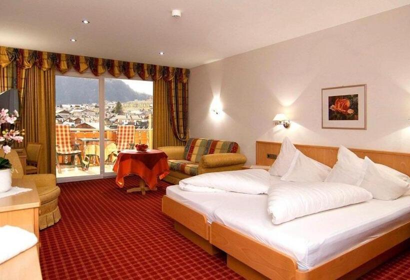 수피리어 룸, Flora