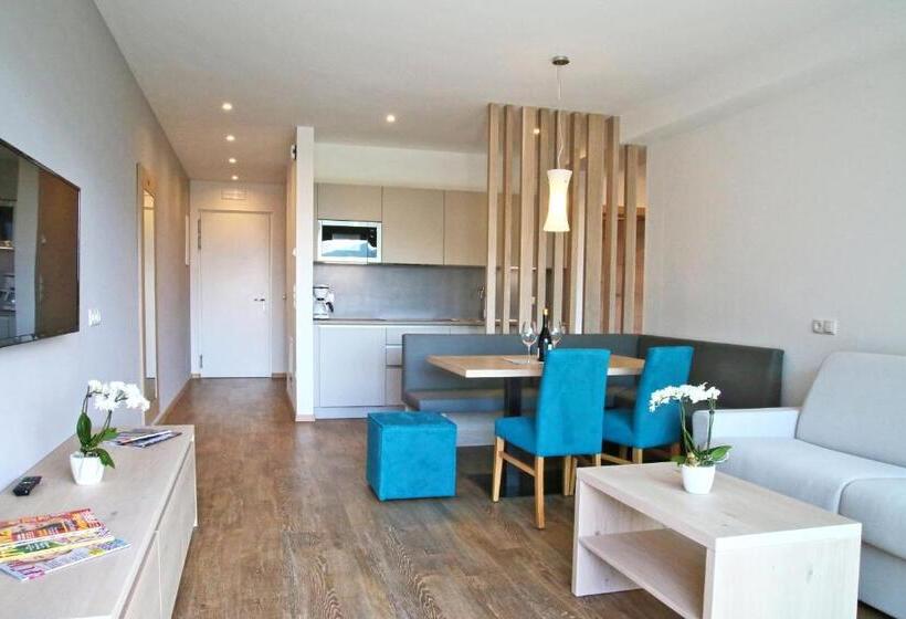 침실 1개 디럭스 아파트, Flora