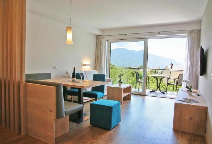 침실 1개 디럭스 아파트, Flora