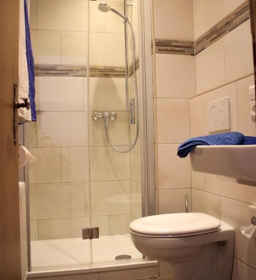 חדר סטנדרט, Zur Brücke