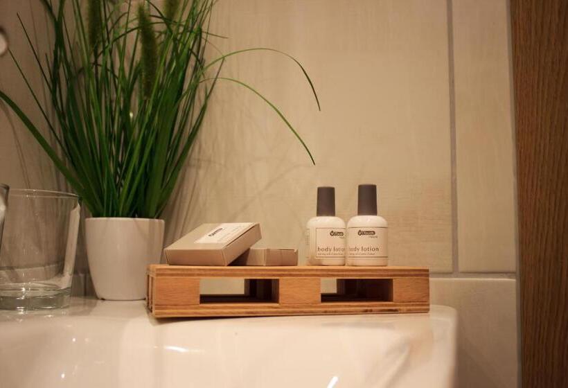 חדר סטנדרט, Zur Brücke