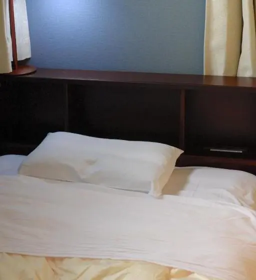 تختخواب در اتاق مشترک, Guesthouse Iwase