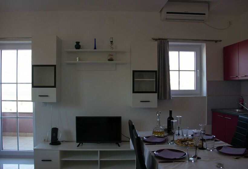 آپارتمان راحتی 1 خوابه, Bmb Apartments   Senj