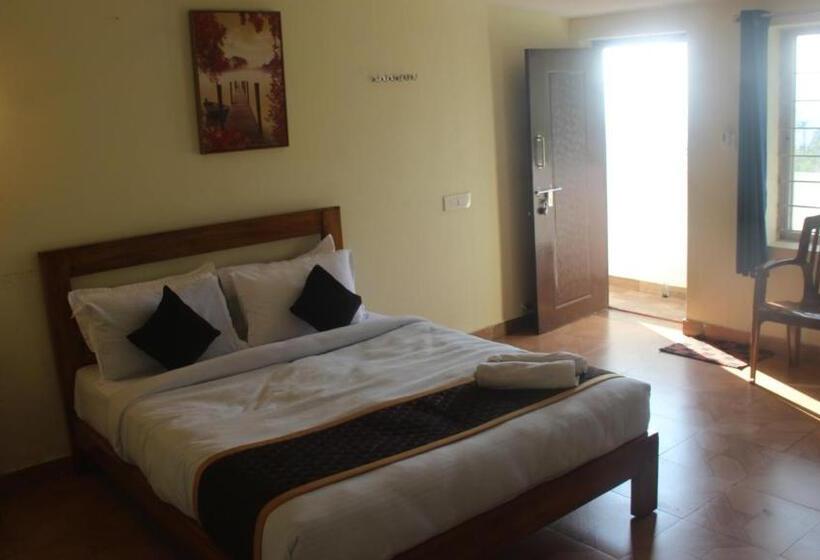 اتاق استاندارد با چشم‌انداز کوهستان, Kollanoor Guest House