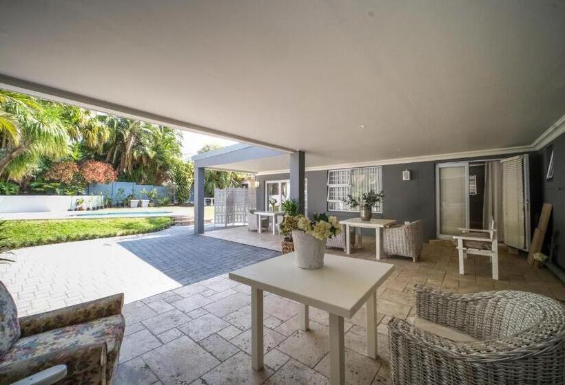 Номер Стандарт, 182 Old Transkei Road