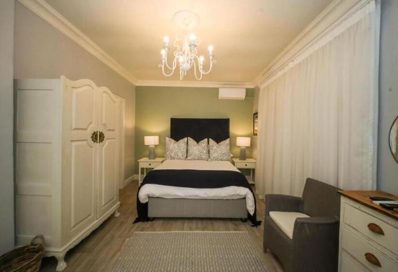 Номер Стандарт, 182 Old Transkei Road