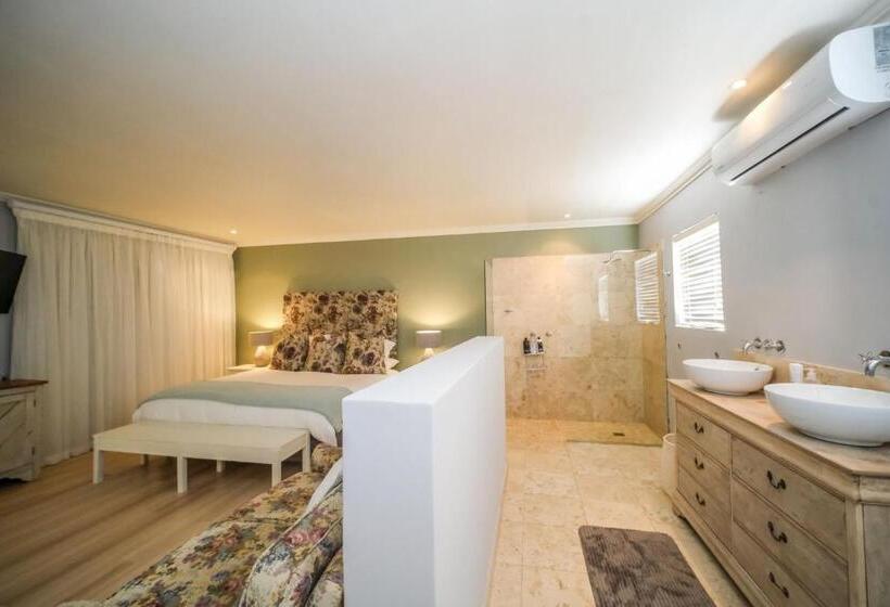 Номер Стандарт, 182 Old Transkei Road