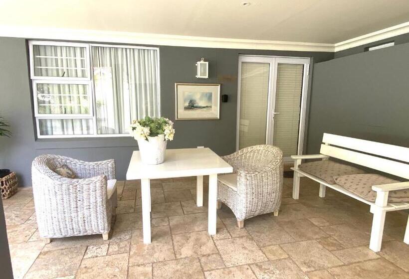 Номер Стандарт, 182 Old Transkei Road