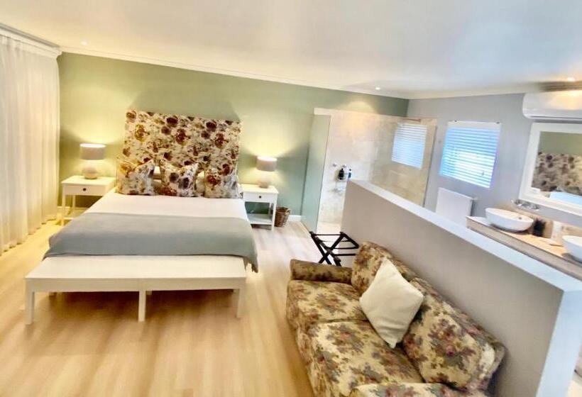 Номер Стандарт, 182 Old Transkei Road