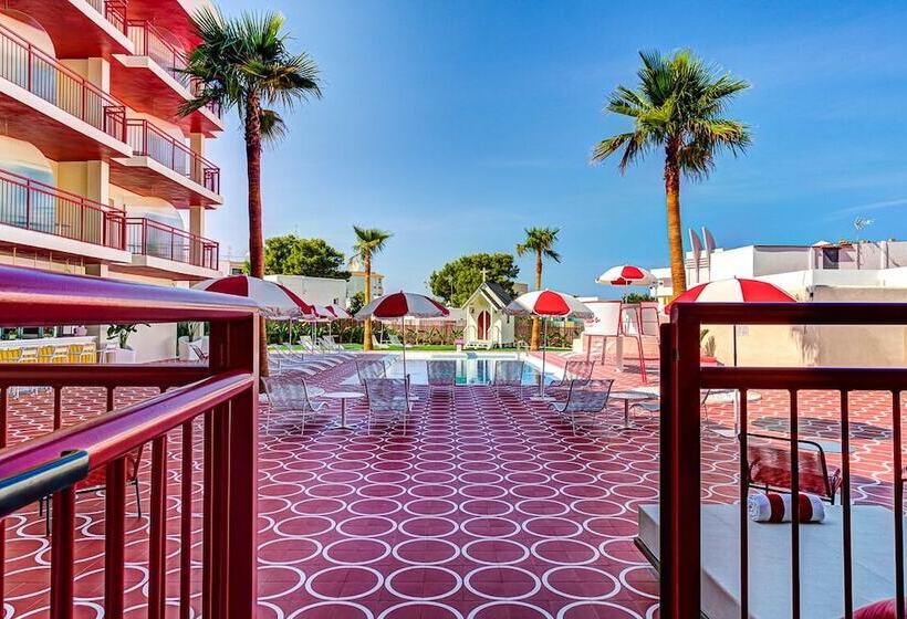 جناح, Romeos Ibiza  Adults Only