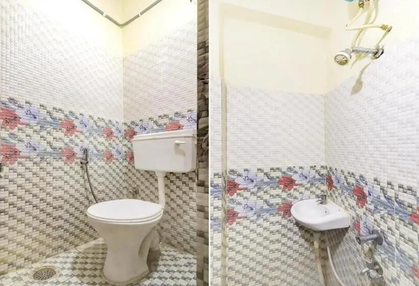 اتاق اجرایی سه نفره, O Srinidhi Inn Near Bharat Nagar Metro Station