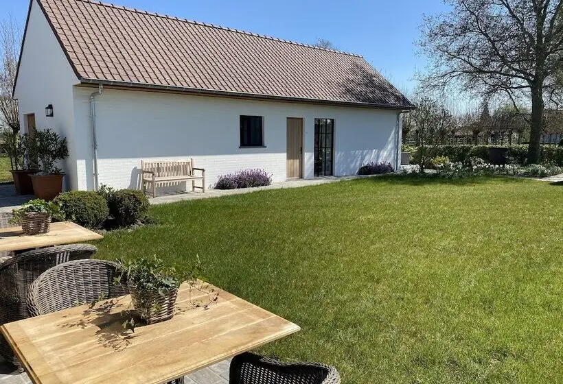 Deluxe-studio, Madelette B&b