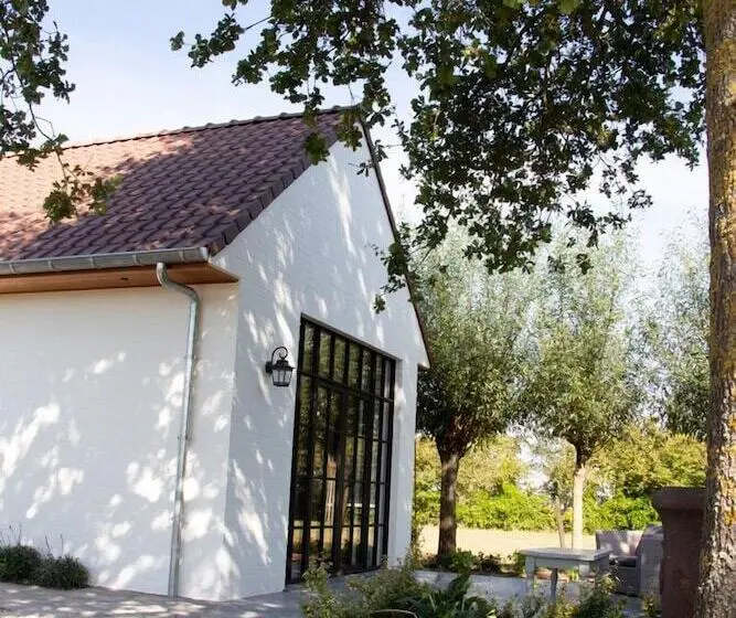 Deluxe-studio, Madelette B&b