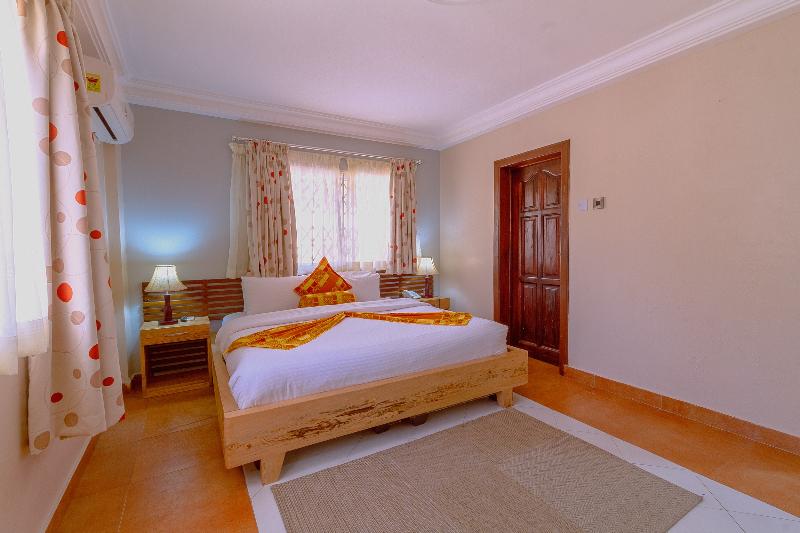 سوییت جونیور, Central Hotel Ridge