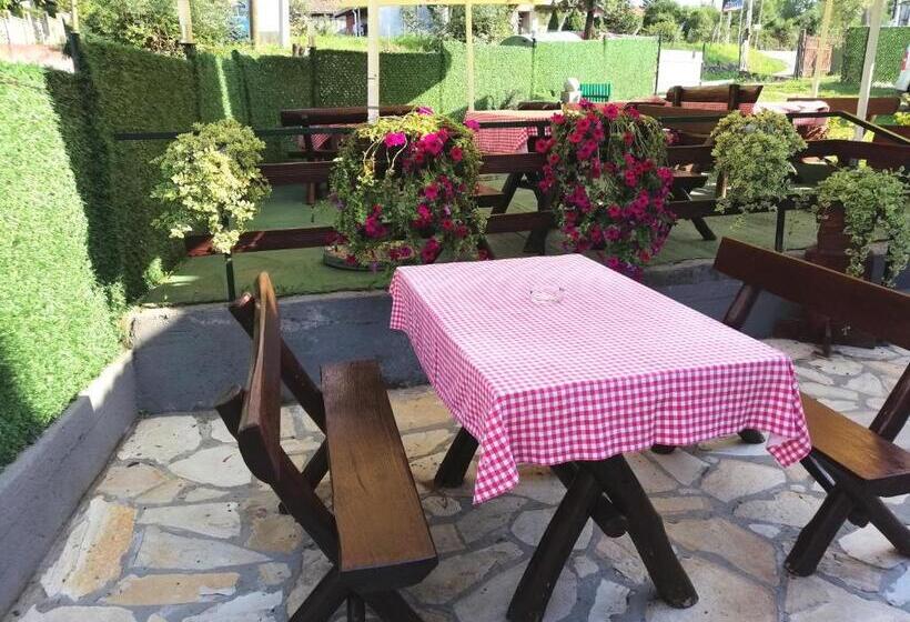 اتاق استاندارد یک نفره, Vaš Kutak   Sobe Lux Za Izdavanje