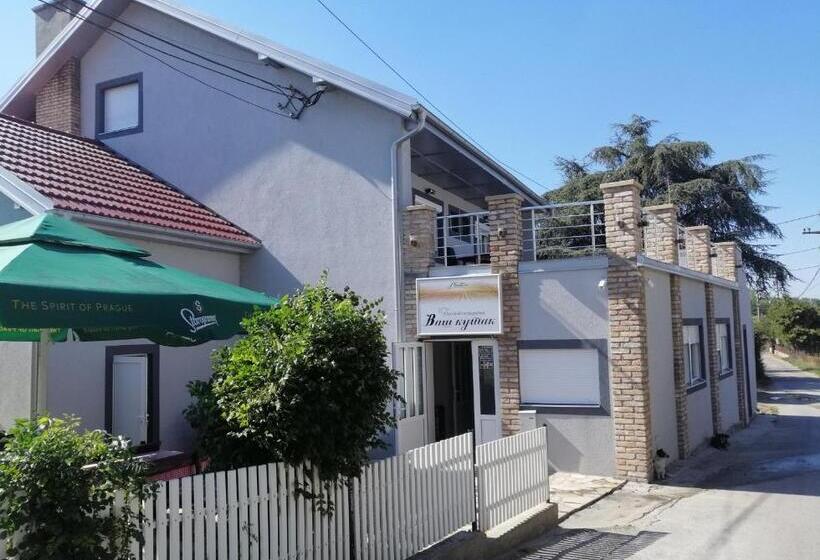 اتاق استاندارد سه نفره, Vaš Kutak   Sobe Lux Za Izdavanje