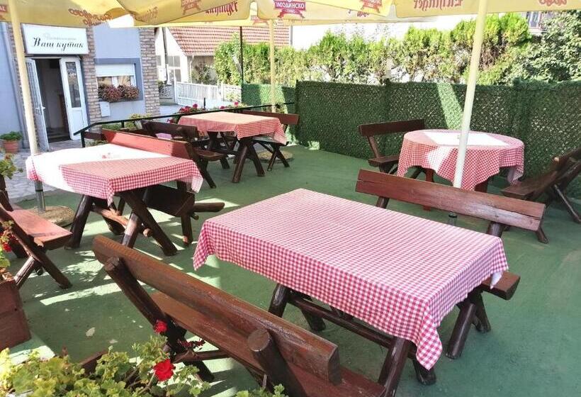 اتاق استاندارد سه نفره, Vaš Kutak   Sobe Lux Za Izdavanje