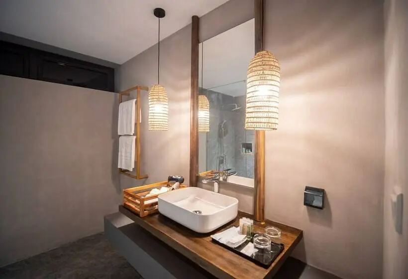 اتاق لوکس, Zwekapin Valley Resort & Spa