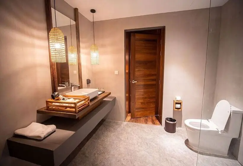 اتاق لوکس, Zwekapin Valley Resort & Spa