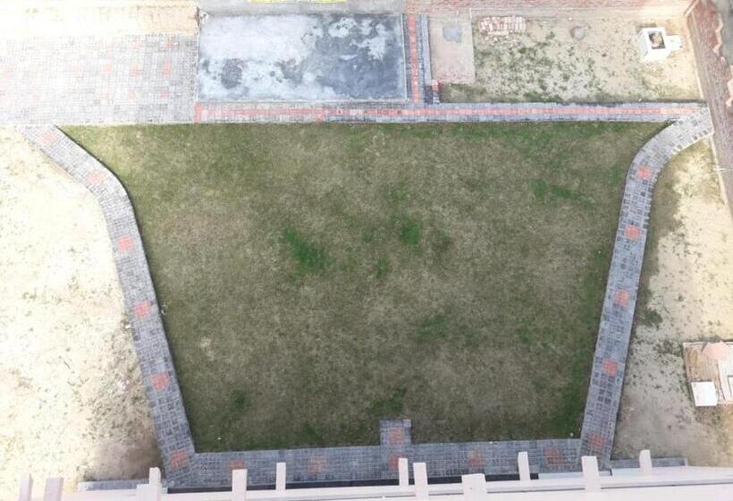 Quarto Deluxe Individual, Yog Bhawan