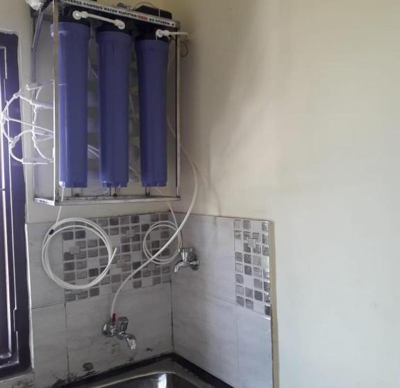 Quarto Deluxe Individual, Yog Bhawan