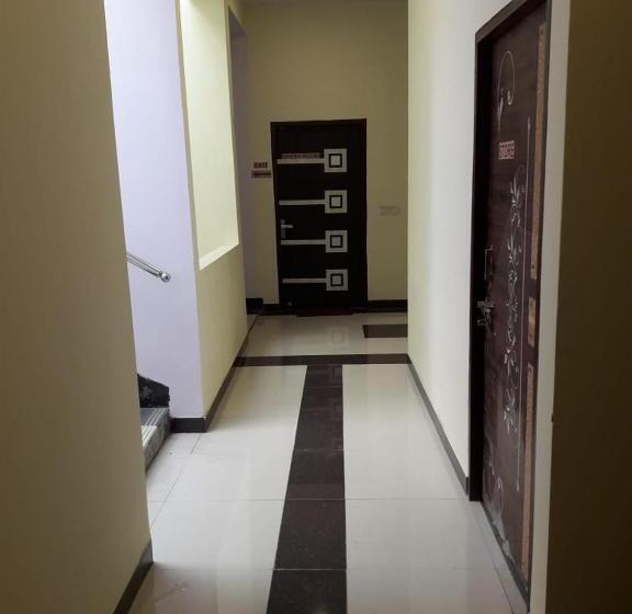 Quarto Deluxe Individual, Yog Bhawan