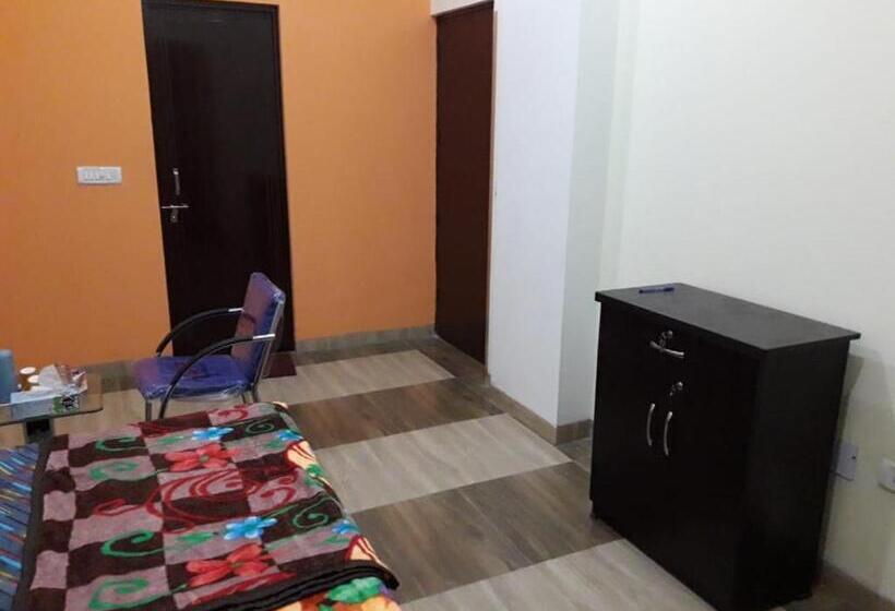 Quarto Familiar Superior, Yog Bhawan