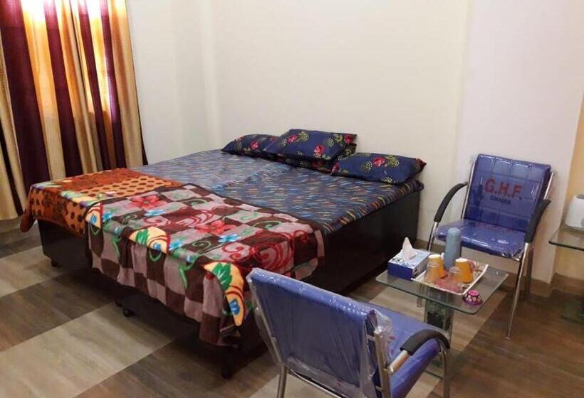 Quarto Familiar Superior, Yog Bhawan