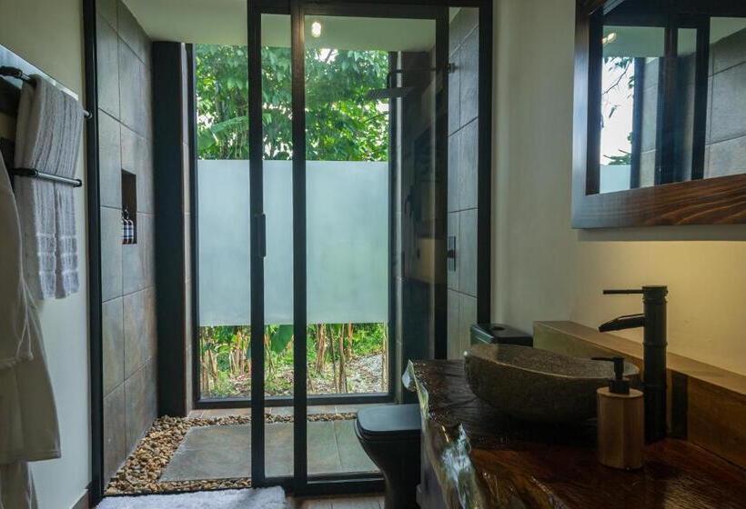 سوییت لوکس, El Edén Country Hotel Y Club Residencial