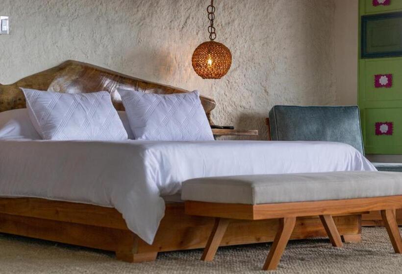 سوییت سوپریور, El Edén Country Hotel Y Club Residencial