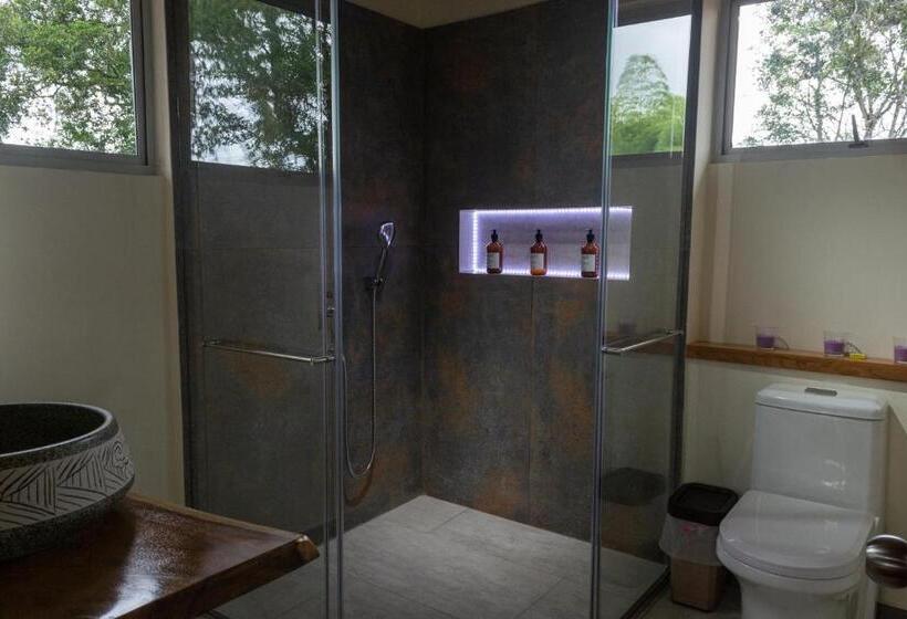 سوییت سوپریور, El Edén Country Hotel Y Club Residencial