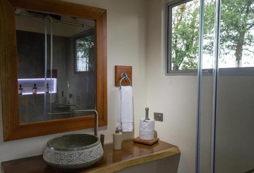 سوییت سوپریور, El Edén Country Hotel Y Club Residencial