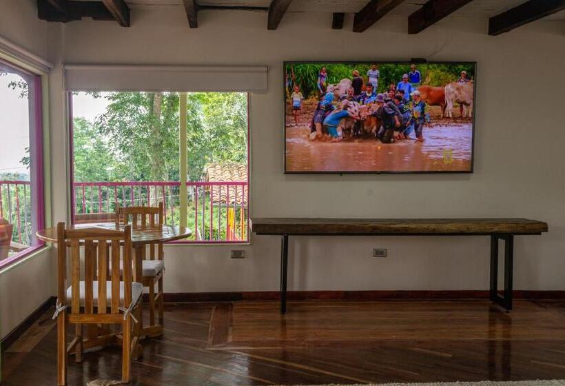 高级套房, El Edén Country Hotel Y Club Residencial