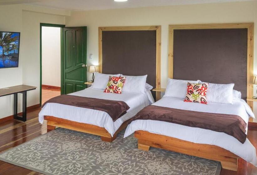 سوییت جونیور, El Edén Country Hotel Y Club Residencial