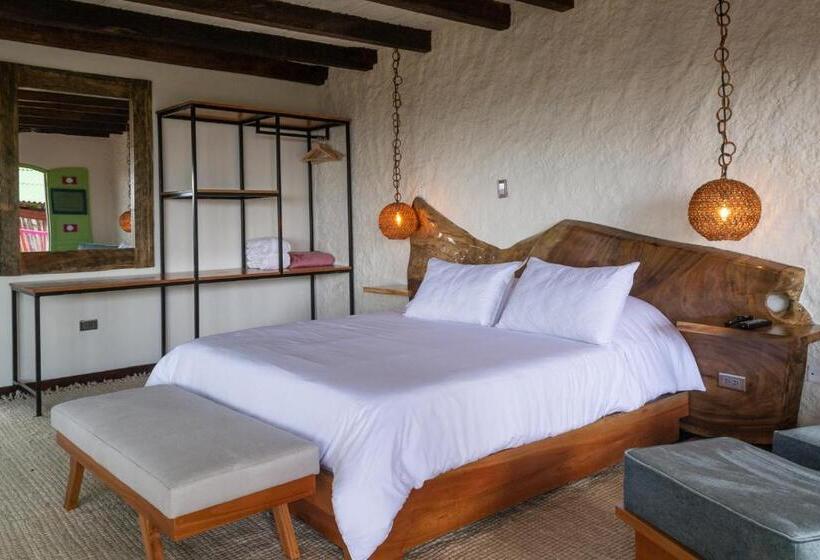 سوییت سوپریور, El Edén Country Hotel Y Club Residencial