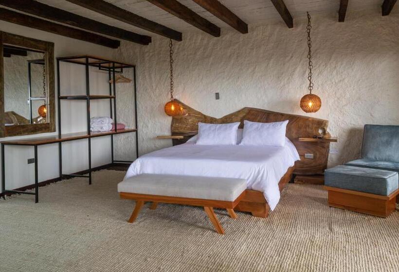 سوییت سوپریور, El Edén Country Hotel Y Club Residencial