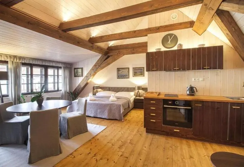 スタンダードトリプルルーム, Apartmány šupina