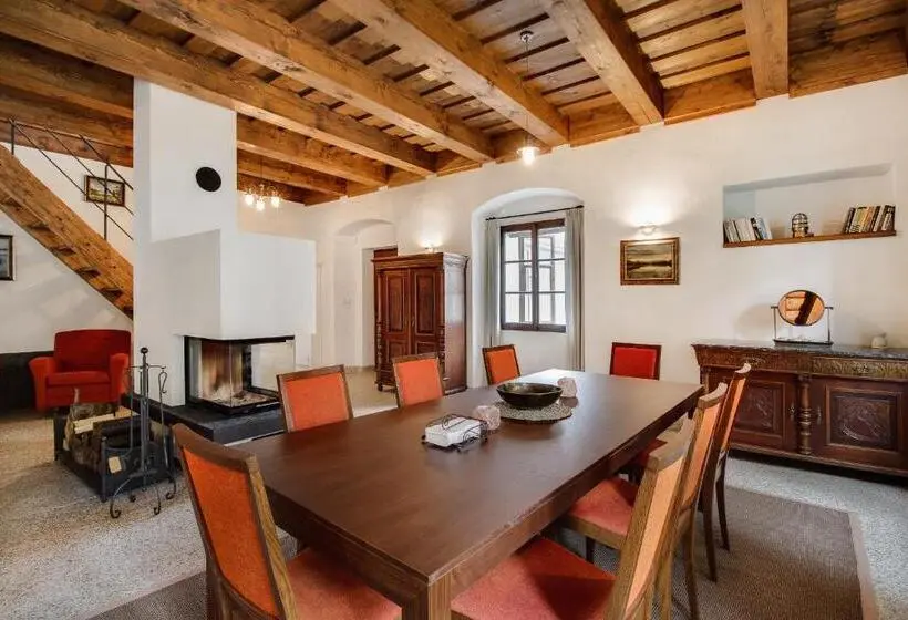 3ベッドルームハウス, Apartmány šupina