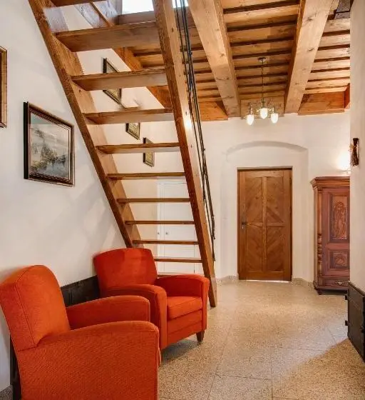 3ベッドルームハウス, Apartmány šupina