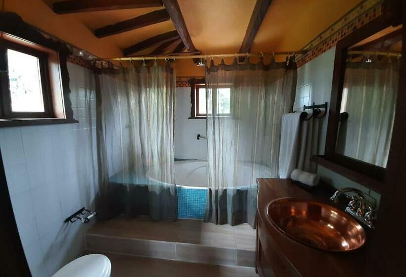 سوییت لوکس, El Edén Country Hotel Y Club Residencial