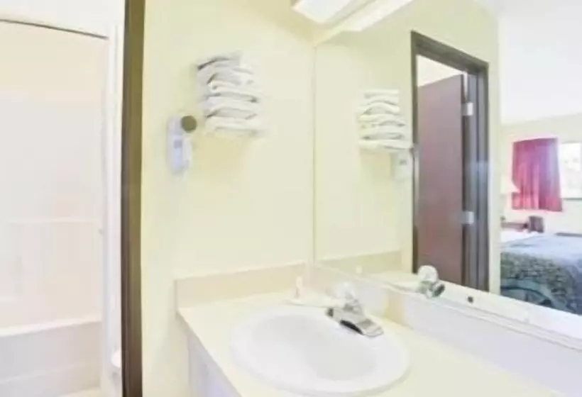 Standard-invahuone, Days Inn By Wyndham Athens