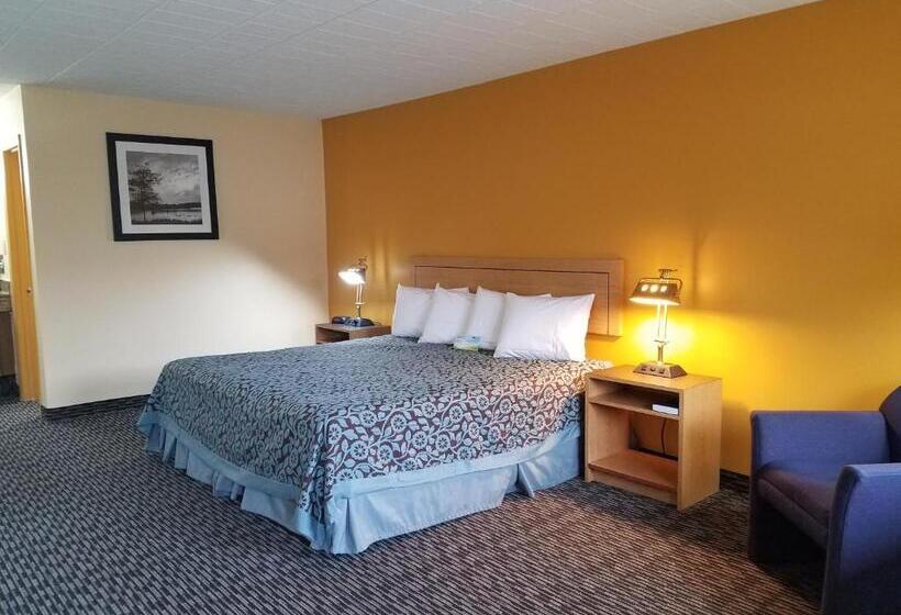 带大床的标准间, Days Inn By Wyndham Oak Ridge Knoxville