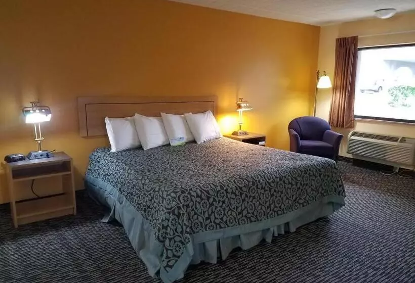 キングサイズベッドのスタンダードルーム, Days Inn By Wyndham Oak Ridge Knoxville