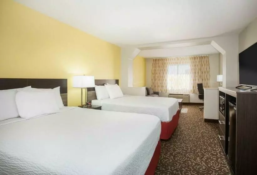 スイート, Days Inn By Wyndham Phoenix North