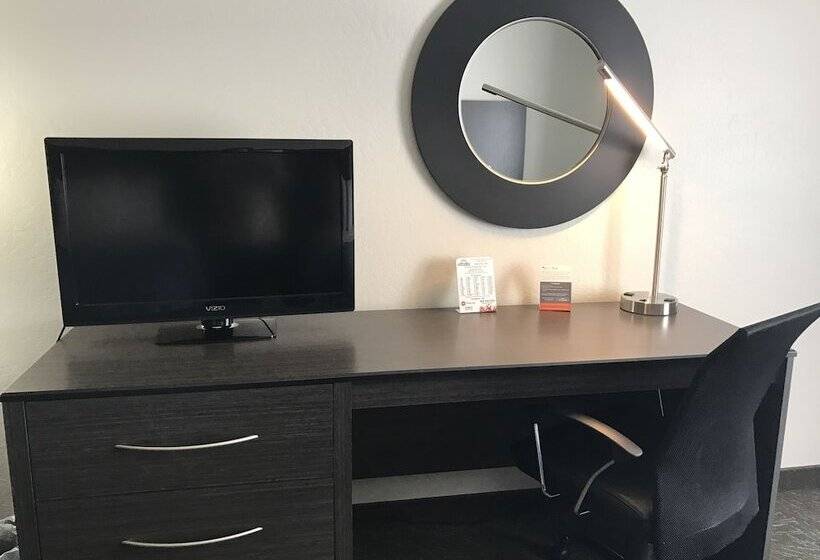 침실 2개 스위트, Days Inn & Suites By Wyndham East Flagstaff